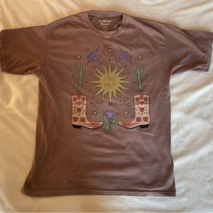 Lightly used Pacsun graphic tee. Size M/L. Color brown.